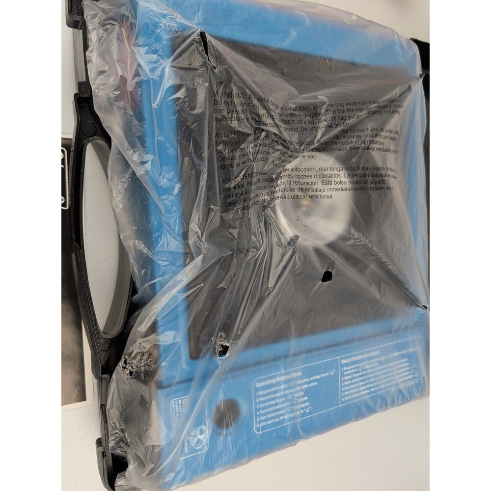 Coleman Portable 1-Burner Butane Gas Stove 2800 Series w/Case, Blue New - Picture 3 of 4